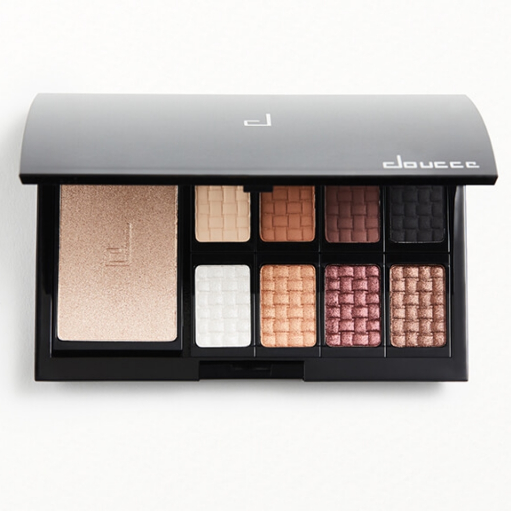 Doucce freematic eye shadow pro magnetic palette